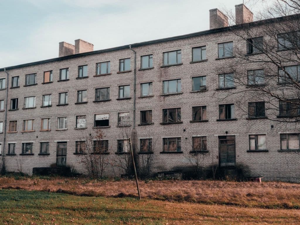 Half-emptiness and the ordered demolition of Soviet housing in Estonia